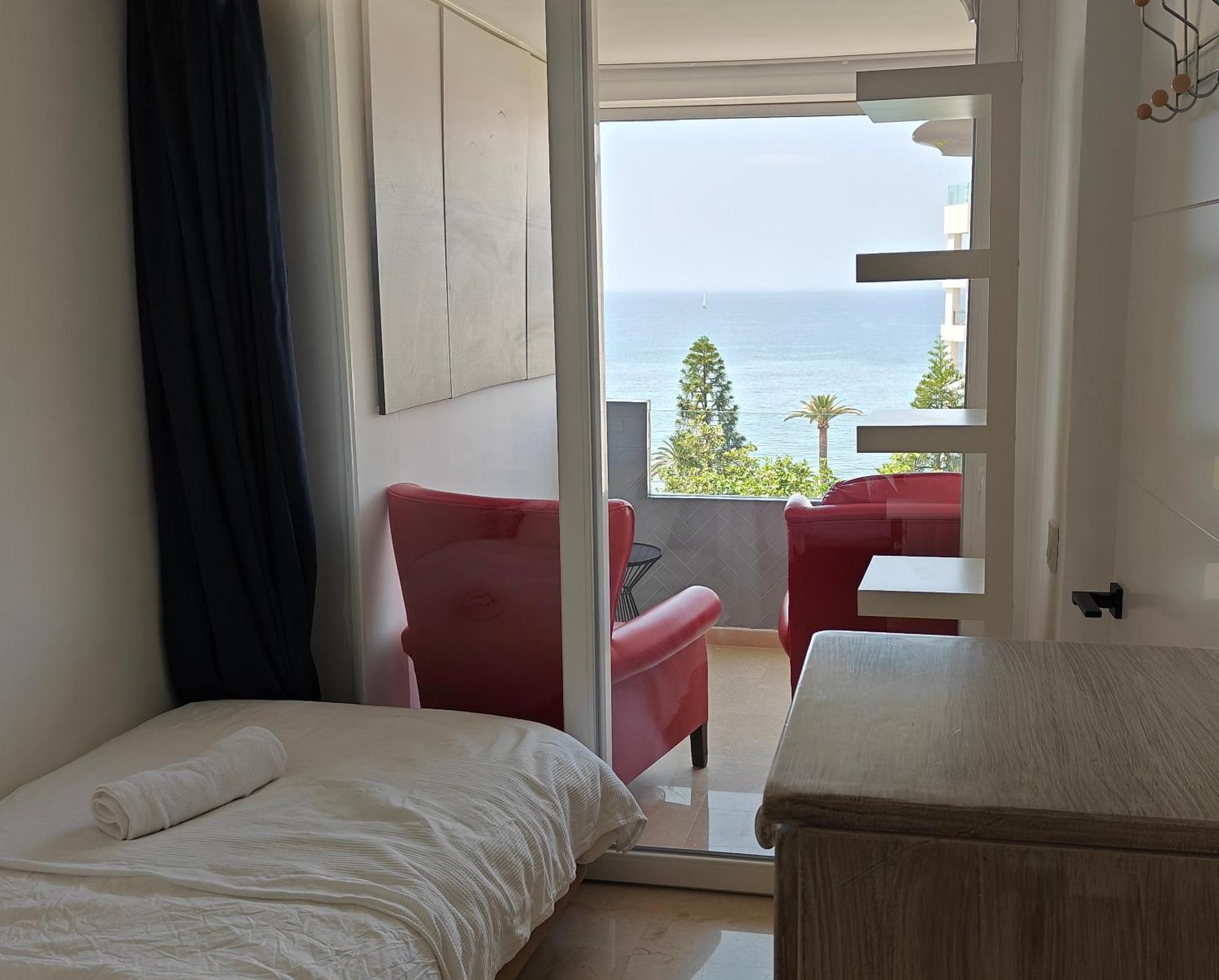 Marbella Centre Beachfront & Pool Bagian luar foto